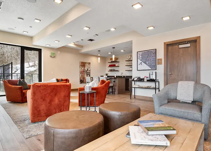 Kings Crown 103 Villa Park City